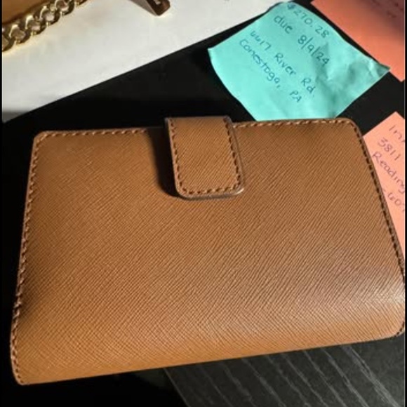 MICHAEL Michael Kors Tan Saffiano Wallet - Picture 1 of 5